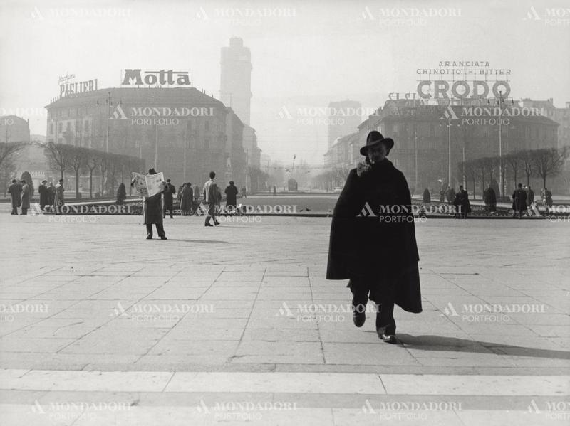 View of the Piazza Duca d'Aosta in Milan, from the Central Railway Station towards via Vittor Pisani. Milan, the '50s. SPECIAL FEE  - CONTACT US FOR NOT EDITORIAL USAGE