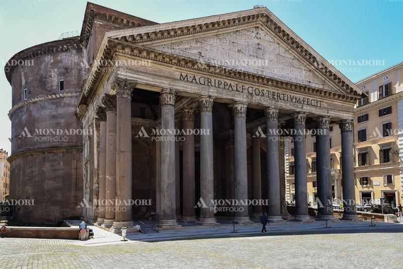 Pantheon empty and without turists due to the Coronavirus pandemic (Covid-19). Rome (Italy), April 30th 2020