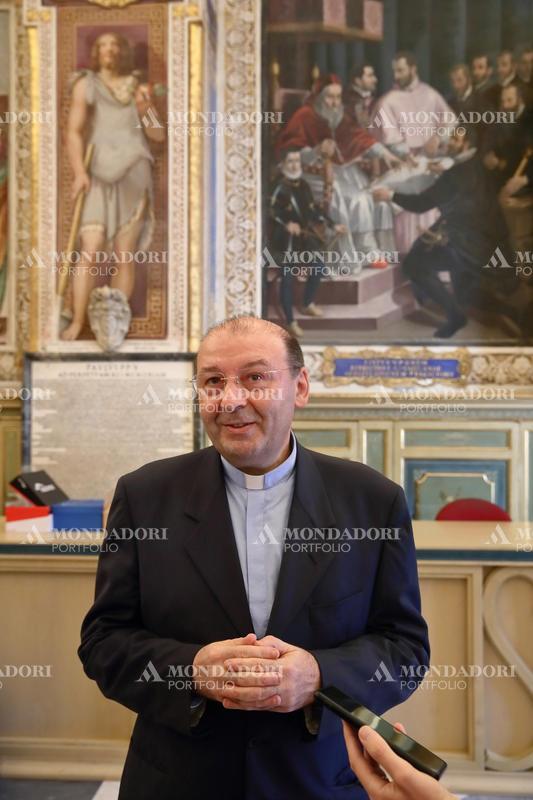 Mauro Mantovani S.D.B. Prefect of the Vatican Apostolic Library, showing some works by the French Catholic philosopher and mathematician Blaise Pascal, exhibited in the Sistine Hall of the Vatican Apostolic Library. Vatican City (Vatican), June 19th, 2023.