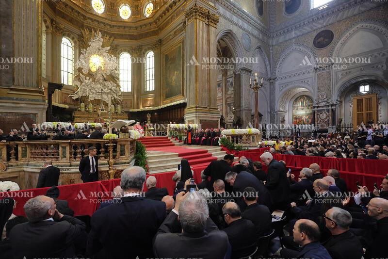 Pope Leo XIV honors Saint Gennaro in Naples